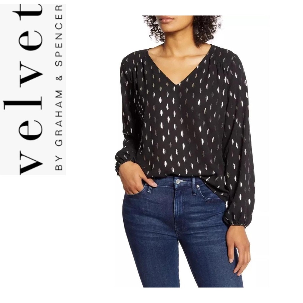 Velvet by Graham & Spencer Jules top in black